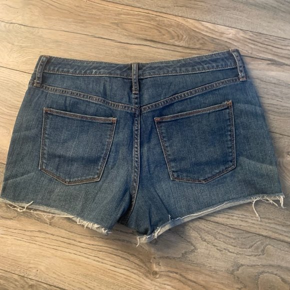 UNIVERSAL THREAD HIGH RISE SHORTIE STRETCH BUTTON FLY CUT JEAN SHORTS 8/29R-EUC - Picture 2 of 6